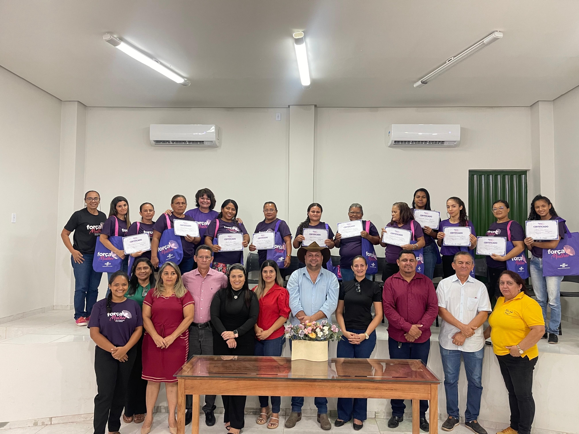 VEREADORES PARTICIPAM DE ENCERRAMENTO DO PROJETO “FORÇA MULHER”