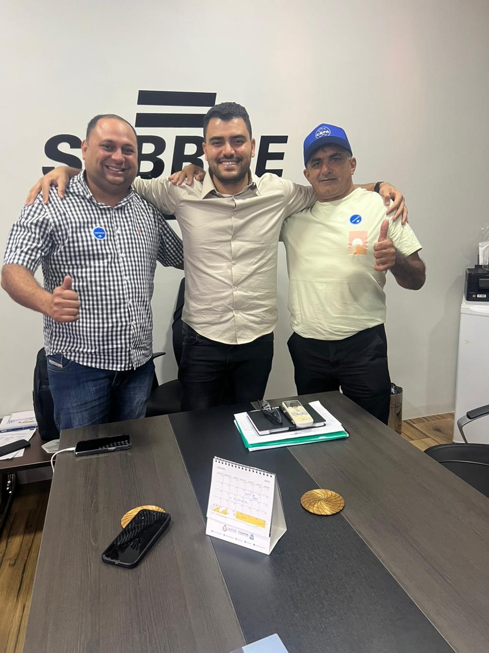 VEREADORES VISITAM SEBRAE-TO EM PALMAS